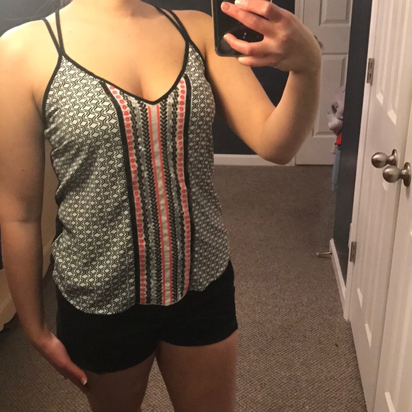 Express Sequin Tank - Picture 2 of 6